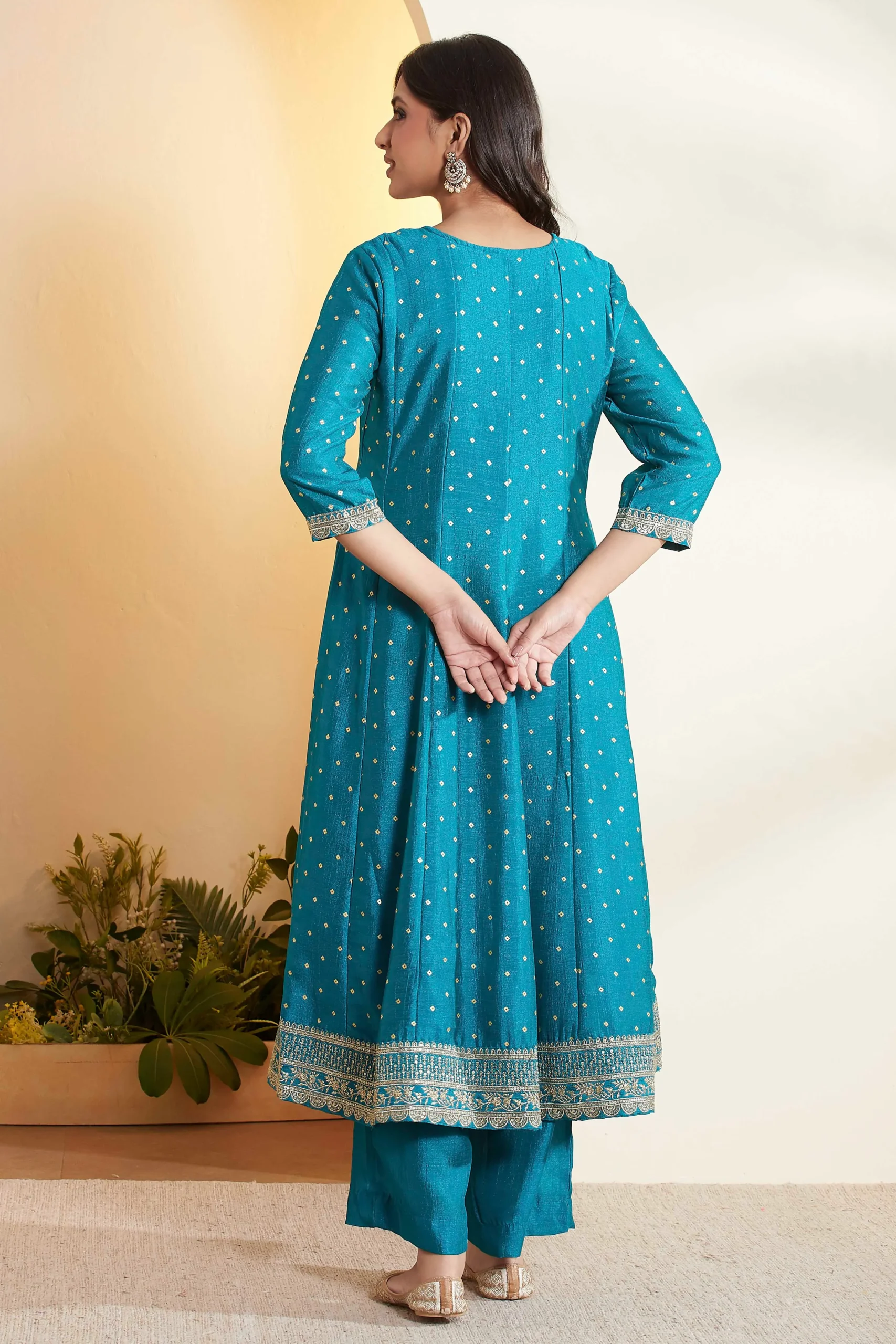 Blue Cotton Yoke Design Kalidar Kurta Set - Image 3